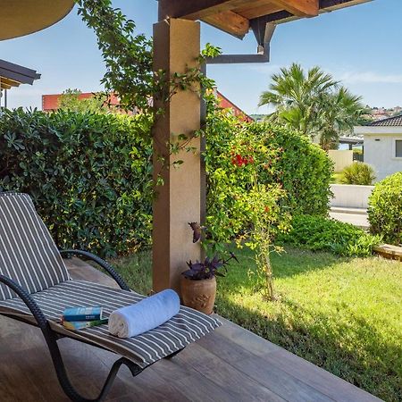 Lovely Istrian Apartment With A Private Swimming Pool And A Charming Garden Banjole Esterno foto