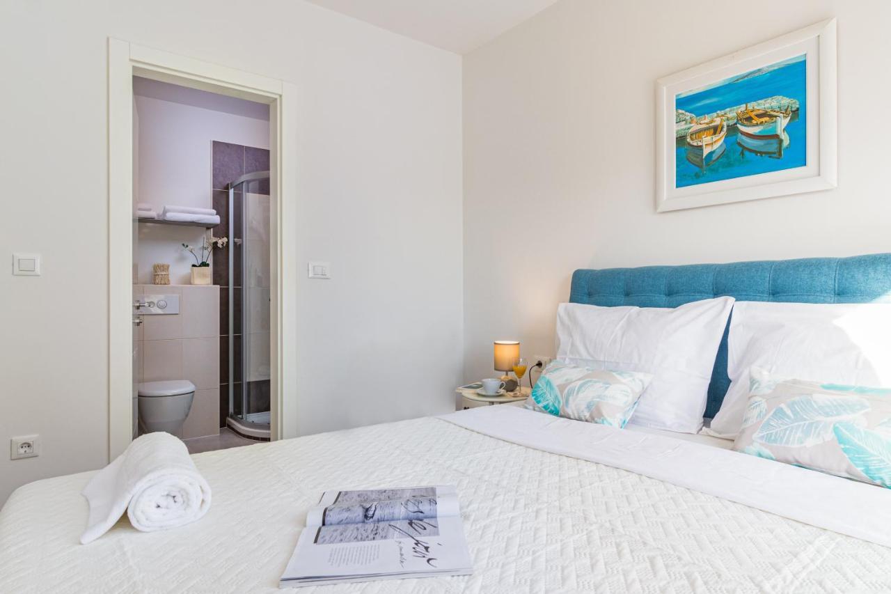 Lovely Istrian Apartment With A Private Swimming Pool And A Charming Garden Banjole Esterno foto